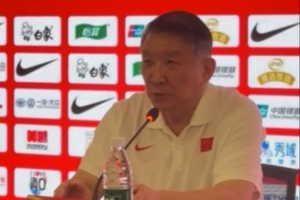 宫鲁鸣：张子宇现在有点累 另外不希望她一步跨进强对抗 慢慢来