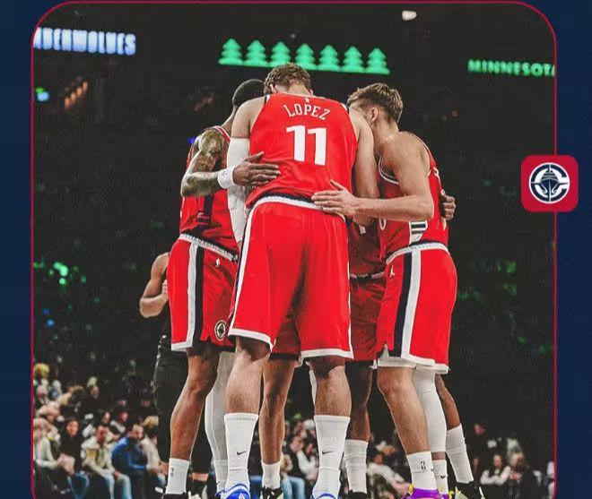 烂到家！快船彻底沉了，赛季6次领先10分+被翻盘，1数据倒数第一